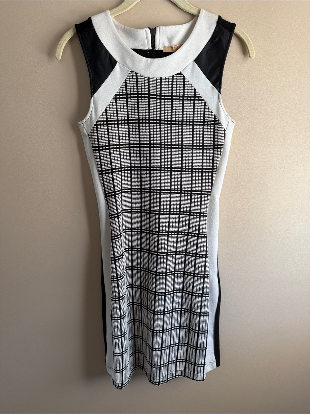 Zara Sleeveless Black and White Plaid Shift Dress